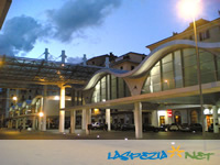 Piazza Cavour all'imbrunire